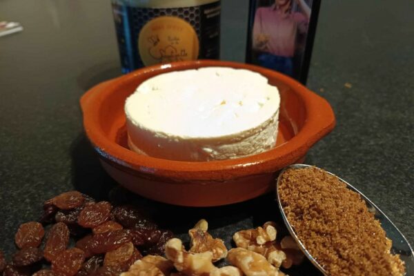 Brie belge farci aux noix et miel